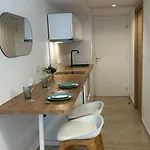 Beachside Chic - Carré D'or - *