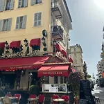 Beachside Chic - Carré D'or - *