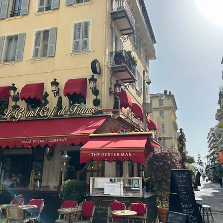 Beachside Chic - Carre D'or - Nice